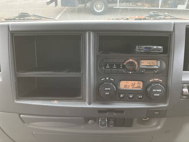 いすゞフォワードアルミバン中型（4t）[写真35]