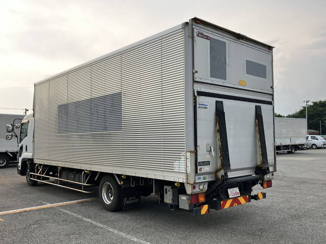 いすゞフォワードアルミバン中型（4t）[写真04]