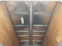 三菱ふそうキャンターアルミウイング小型（2t・3t）[写真12]