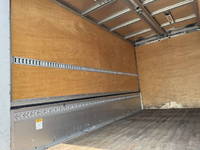 三菱ふそうキャンターアルミウイング小型（2t・3t）[写真13]