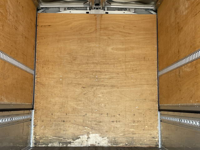 三菱ふそうキャンターアルミウイング小型（2t・3t）[写真13]