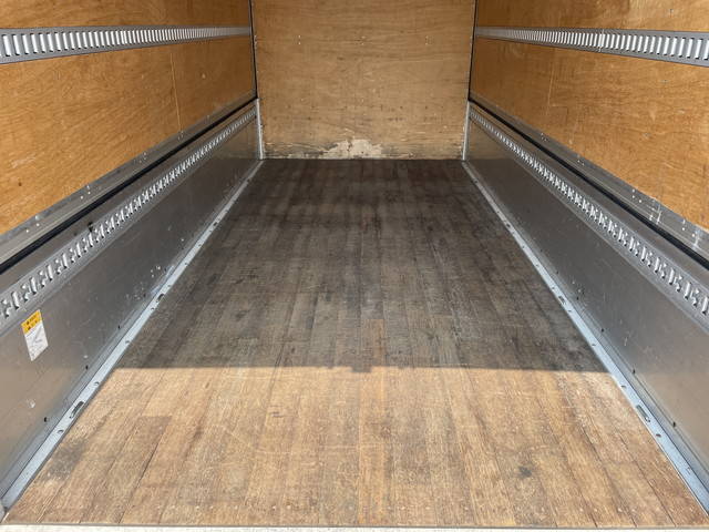 三菱ふそうキャンターアルミウイング小型（2t・3t）[写真14]