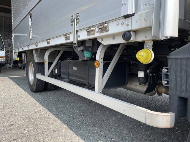 三菱ふそうキャンターアルミウイング小型（2t・3t）[写真18]