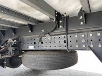 三菱ふそうキャンターアルミウイング小型（2t・3t）[写真23]