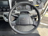 三菱ふそうキャンターアルミウイング小型（2t・3t）[写真37]