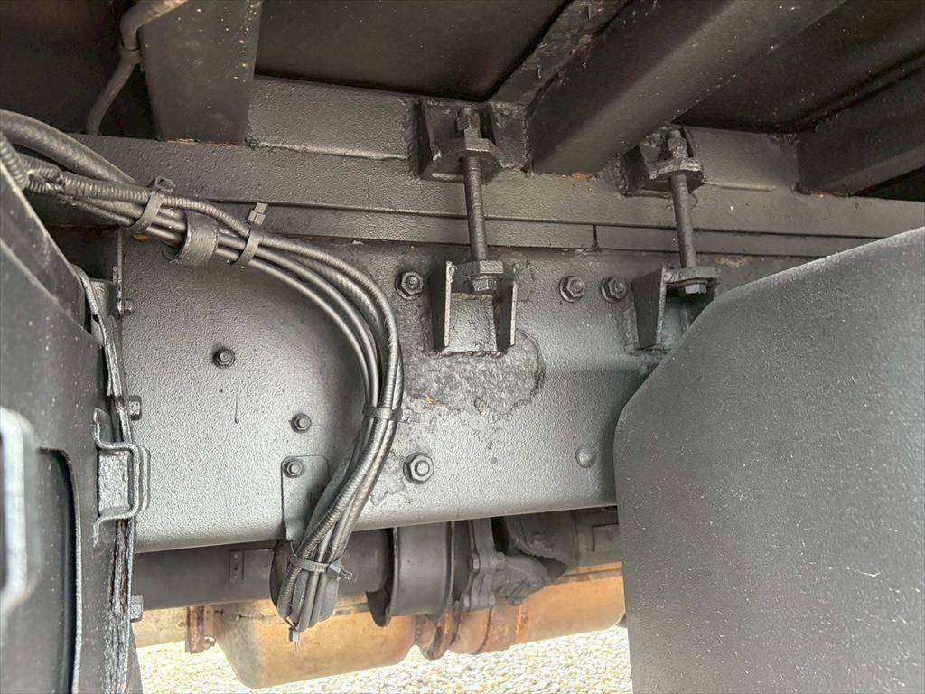 三菱ふそうスーパーグレートヒップリフター大型（10t）[写真13]