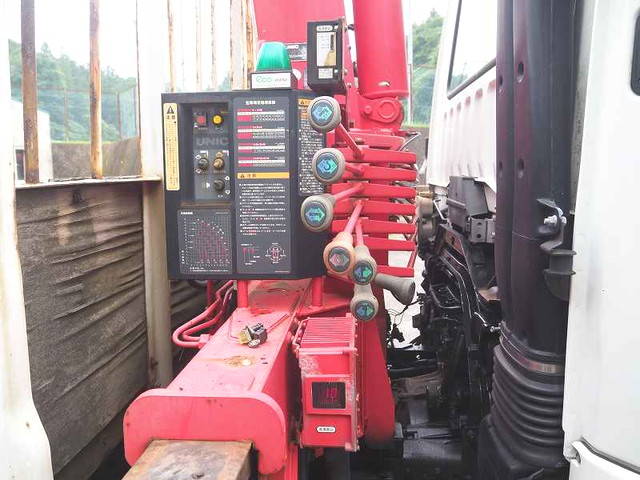 三菱ふそうファイタークレーン5段中型（4t）[写真10]