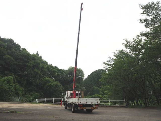 三菱ふそうファイタークレーン5段中型（4t）[写真02]