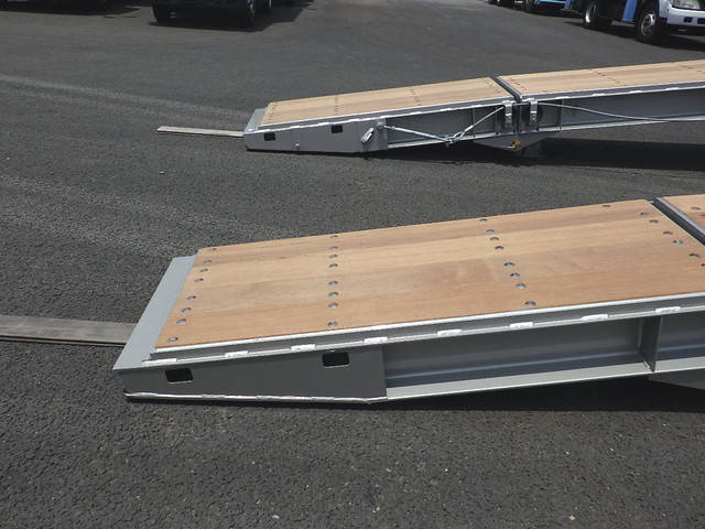 その他のメーカーその他の車種重機運搬トレーラー大型（10t）[写真29]