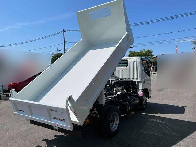 三菱ふそうキャンターダンプ小型（2t・3t）[写真02]