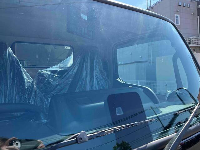 三菱ふそうキャンターダンプ小型（2t・3t）[写真12]