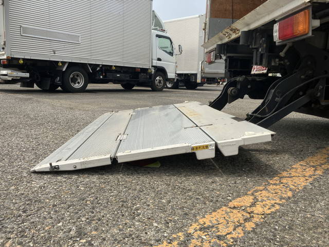 日野デュトロバン小型（2t・3t）[写真14]