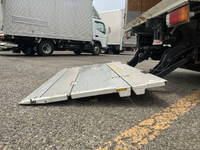 日野デュトロバン小型（2t・3t）[写真15]