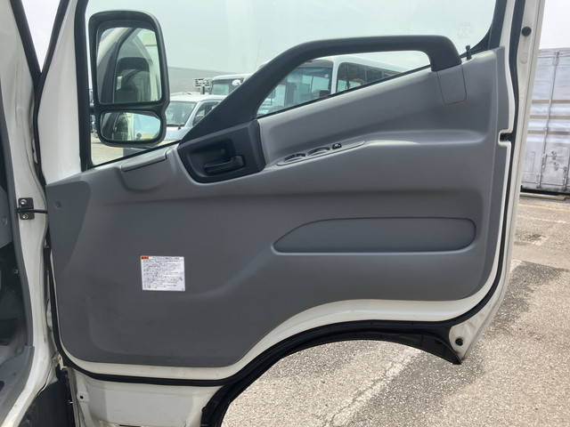 日野デュトロバン小型（2t・3t）[写真29]