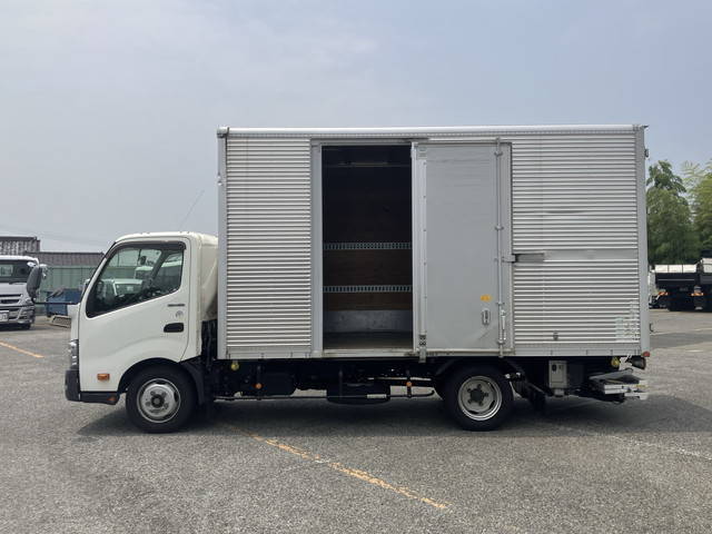 日野デュトロバン小型（2t・3t）[写真06]