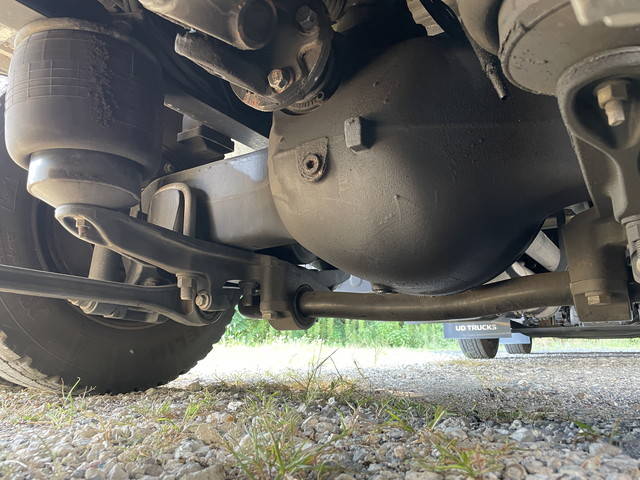 UDトラックスクオンアルミウイング大型（10t）[写真28]