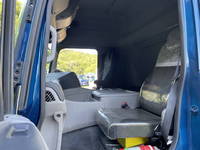 UDトラックスクオンアルミウイング大型（10t）[写真34]