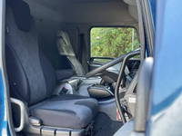 UDトラックスクオンアルミウイング大型（10t）[写真35]