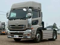 UDトラックス大型(10t)トレーラーヘッド(トラクターヘッド)