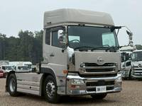 UDトラックスクオントレーラーヘッド（トラクターヘッド）大型（10t）[写真02]