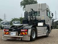 UDトラックスクオントレーラーヘッド（トラクターヘッド）大型（10t）[写真05]