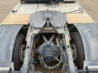 UDトラックスクオントレーラーヘッド（トラクターヘッド）大型（10t）[写真09]