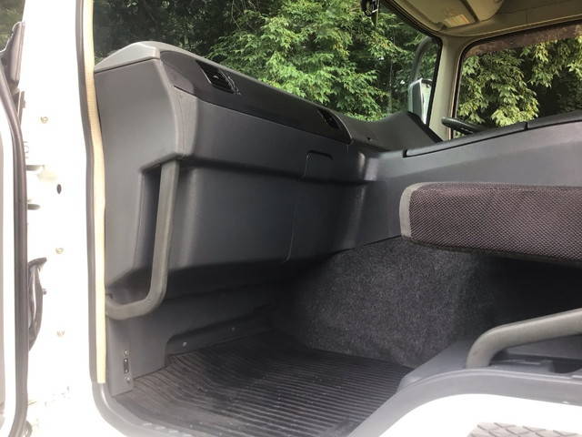 三菱ふそうスーパーグレートセルフローダー大型（10t）[写真31]