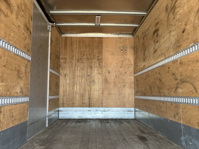 いすゞエルフアルミバン小型（2t・3t）[写真13]