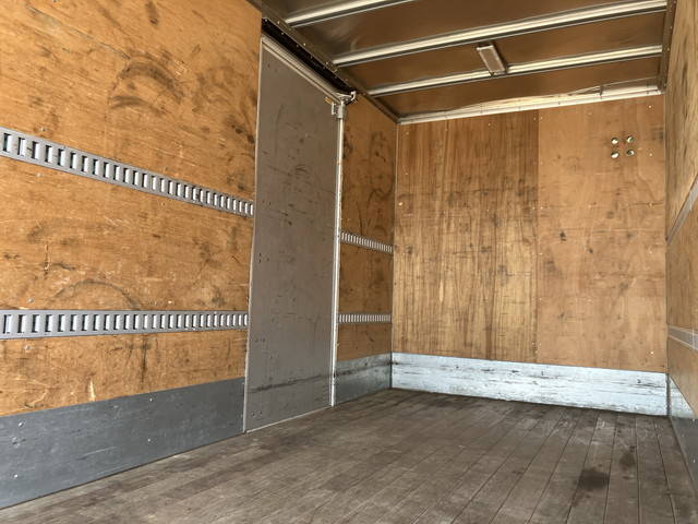 いすゞエルフアルミバン小型（2t・3t）[写真15]