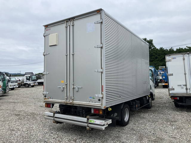 いすゞエルフアルミバン小型（2t・3t）[写真02]