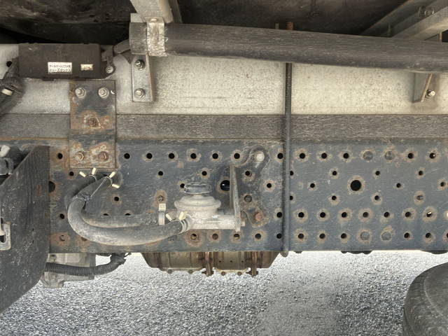 いすゞエルフアルミバン小型（2t・3t）[写真22]