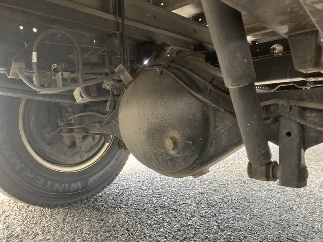 いすゞエルフアルミバン小型（2t・3t）[写真24]