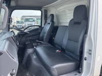 いすゞエルフアルミバン小型（2t・3t）[写真32]