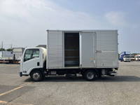 いすゞエルフアルミバン小型（2t・3t）[写真06]