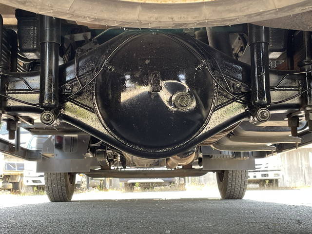 三菱ふそうキャンター平ボディ小型（2t・3t）[写真22]