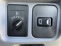 三菱ふそうキャンター平ボディ小型（2t・3t）[写真38]