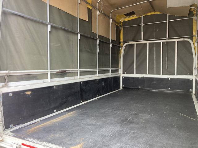 三菱ふそうキャンター幌車小型（2t・3t）[写真09]