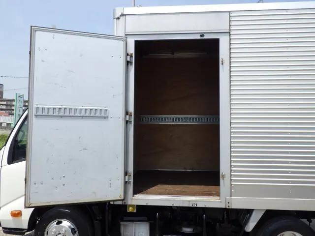 トヨタダイナアルミバン小型（2t・3t）[写真20]