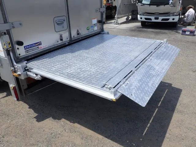 トヨタダイナアルミバン小型（2t・3t）[写真25]