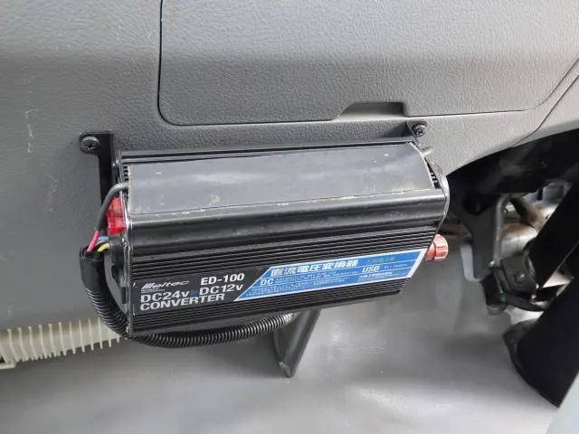 トヨタトヨエース平ボディ小型（2t・3t）[写真14]