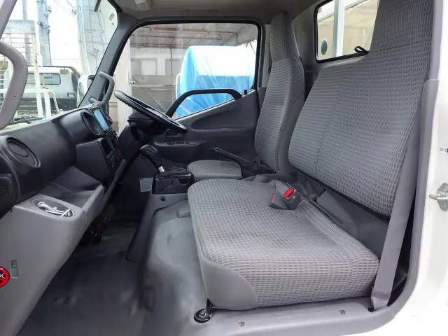 トヨタトヨエース平ボディ小型（2t・3t）[写真07]