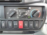 トヨタトヨエース平ボディ小型（2t・3t）[写真10]