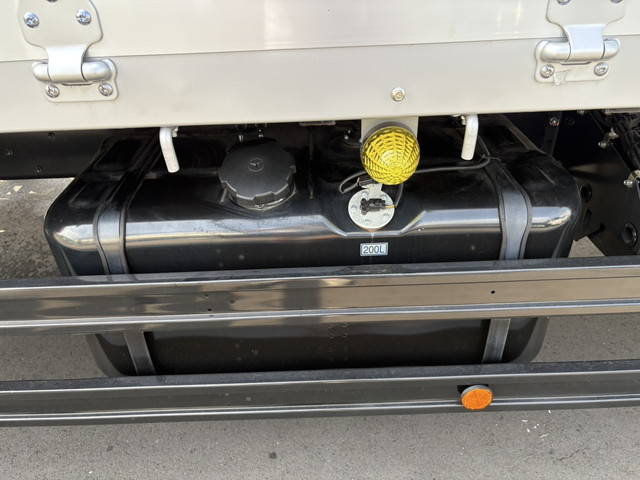 三菱ふそうファイターセルフクレーン4段増トン（6t・8t）[写真24]