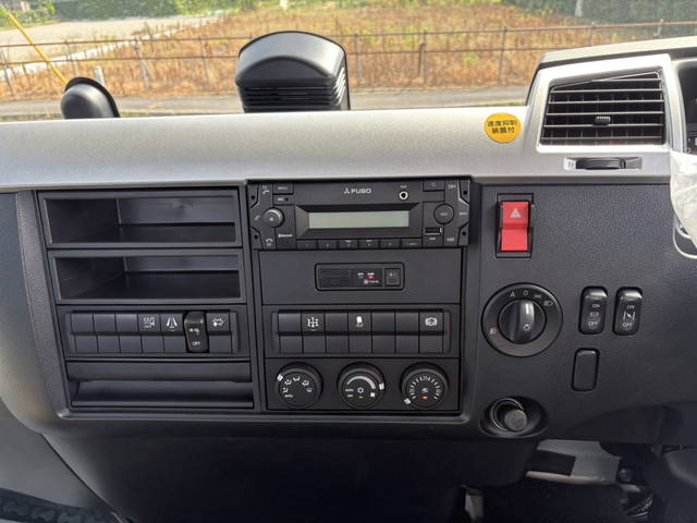 三菱ふそうファイターセルフクレーン4段増トン（6t・8t）[写真27]