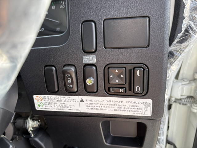 三菱ふそうファイターセルフクレーン4段増トン（6t・8t）[写真28]