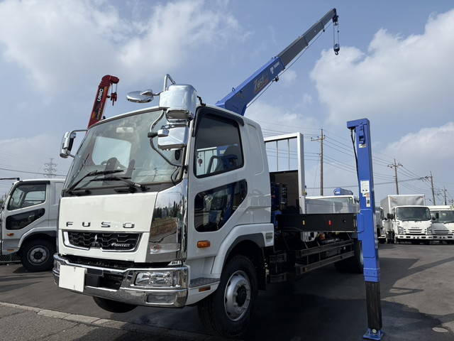 三菱ふそうファイターセルフクレーン4段増トン（6t・8t）[写真03]