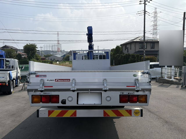 三菱ふそうファイターセルフクレーン4段増トン（6t・8t）[写真06]