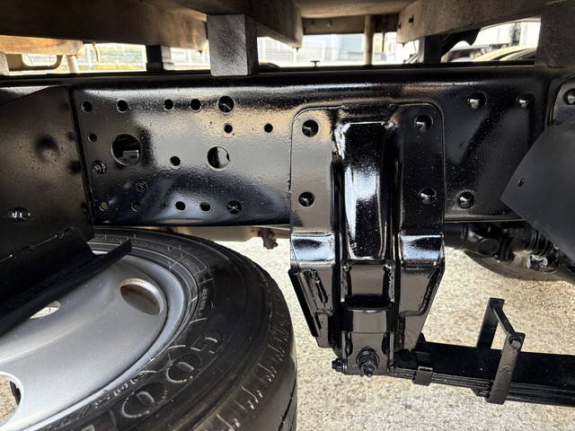 三菱キャンター平ボディ小型（2t・3t）[写真15]