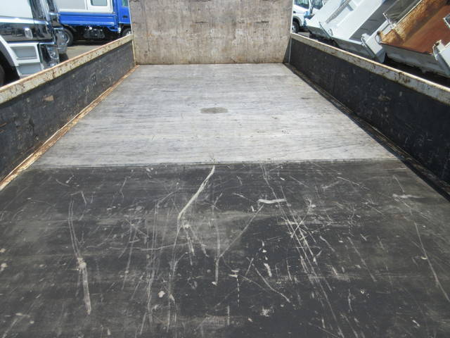 いすゞエルフ平ボディ小型（2t・3t）[写真11]