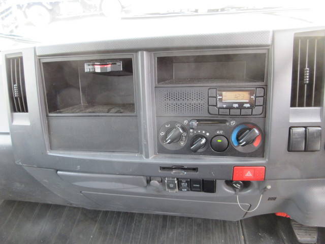 いすゞエルフ平ボディ小型（2t・3t）[写真22]